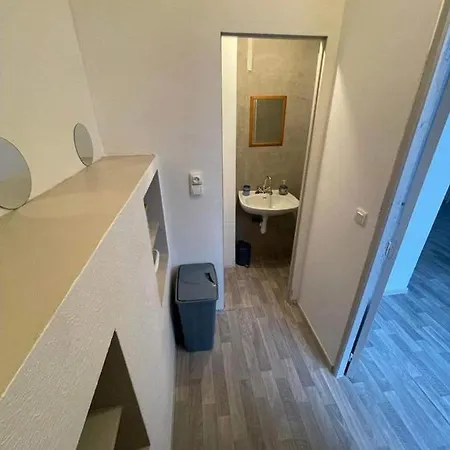 Appartement Superbe Rénové Au Centre De *